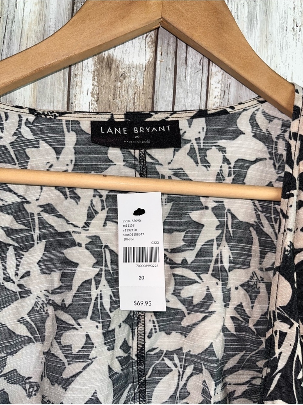 NWT Lane Bryant Maya Floral Wrap Top Black White Plus Size 20 - Picture 5 of 5